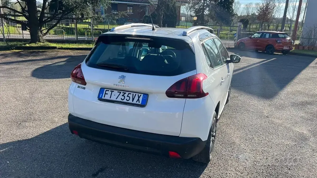 Usata Peugeot 2008 Allure 83 CV (61 kW) 2019 Bianco SUV
