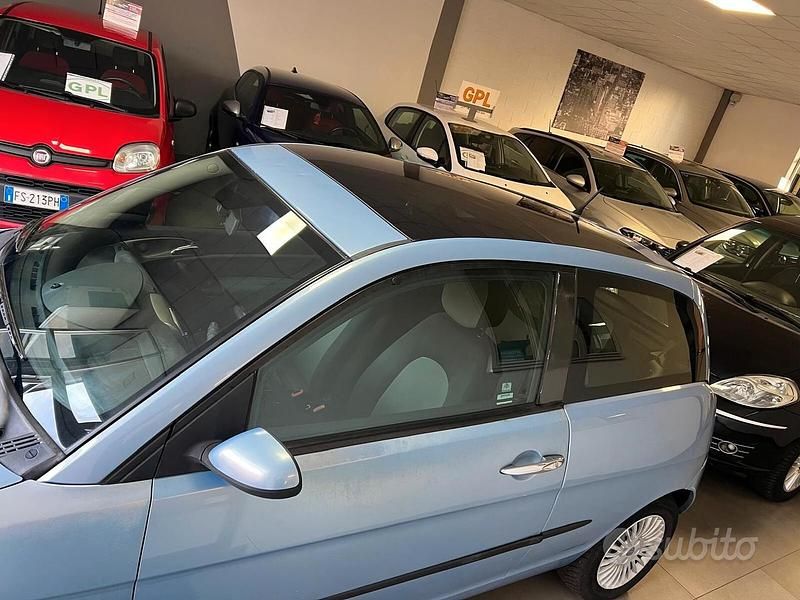 Usata Lancia Ypsilon 69 CV (50 kW) 2006 Blu Utilitaria