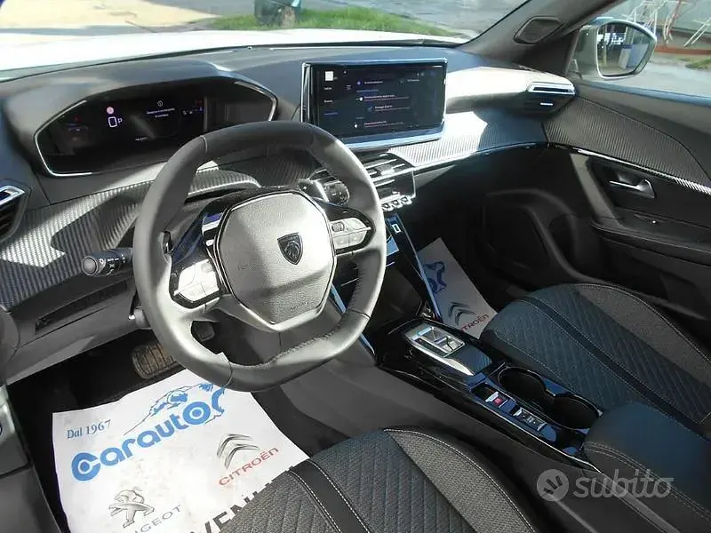Nuova Peugeot 2008 Allure 131 CV (96 kW) 2025 Bianco SUV