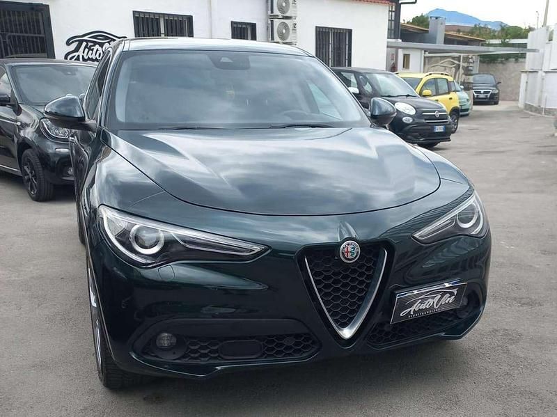 Usata Alfa Romeo Stelvio Executive 209 CV (153 kW) 2019 Verde SUV