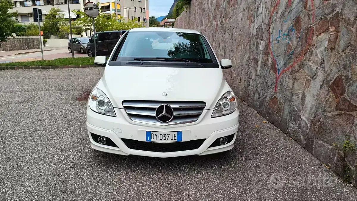 Usata Mercedes B180 Executive 116 CV (85 kW) 2009 Bianco Monovolume