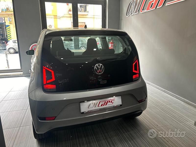Begagnad VW up! Move 60 HK (44 kW) 2019 Grå Halvkombi