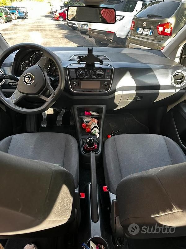 Usata VW up! 60 CV (44 kW) 2021 Bianco Utilitaria