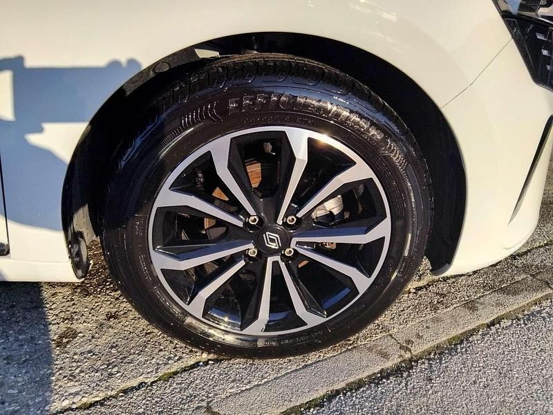 Usata Renault Clio V Techno 91 CV (66 kW) 2024 Bianco Berlina