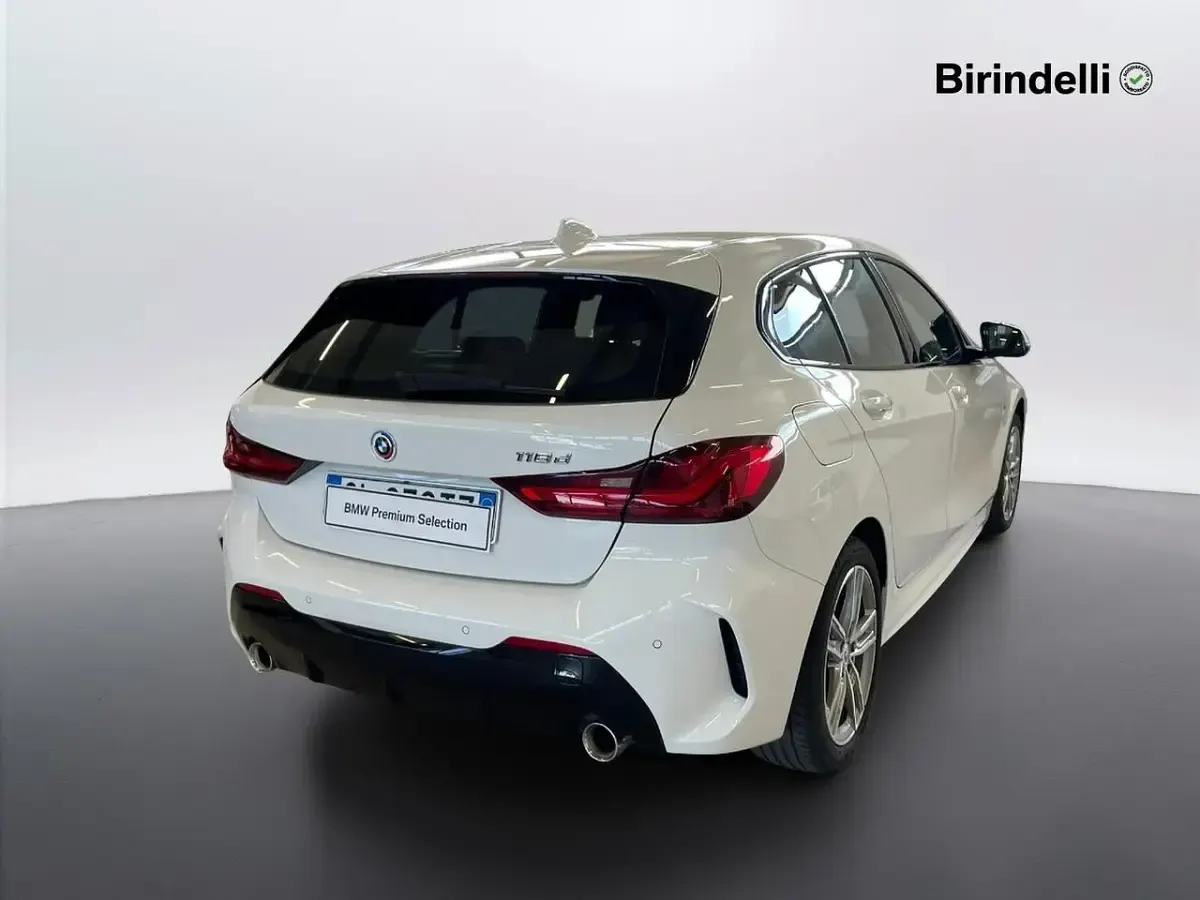 Usata BMW 118 M Sport 150 CV (110 kW) 2022 Alpinweiss iii pastello Utilitaria