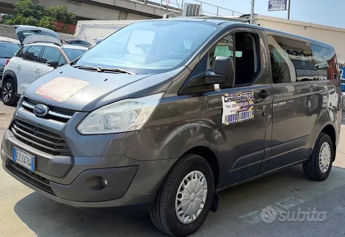 Usata Ford Transit Custom 125 CV (91 kW) 2015 Grigio Berlina