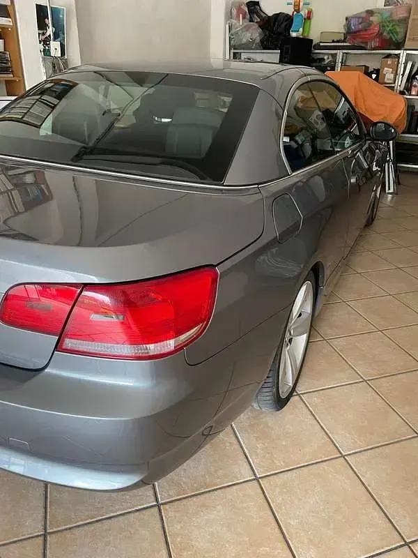 Usata BMW 320 Cabriolet 177 CV (130 kW) 2010 Grigio Cabrio