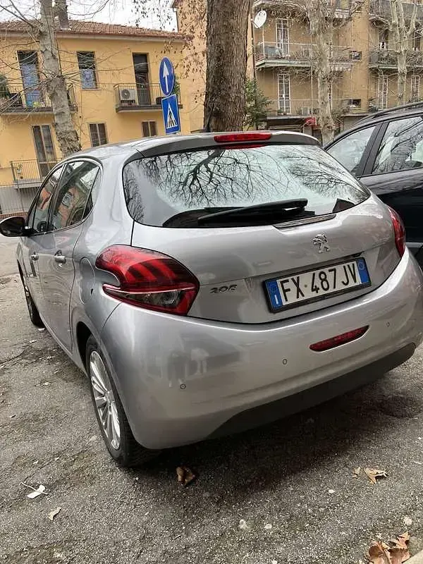 Usata Peugeot 208 Active 75 CV (55 kW) 2020 Utilitaria