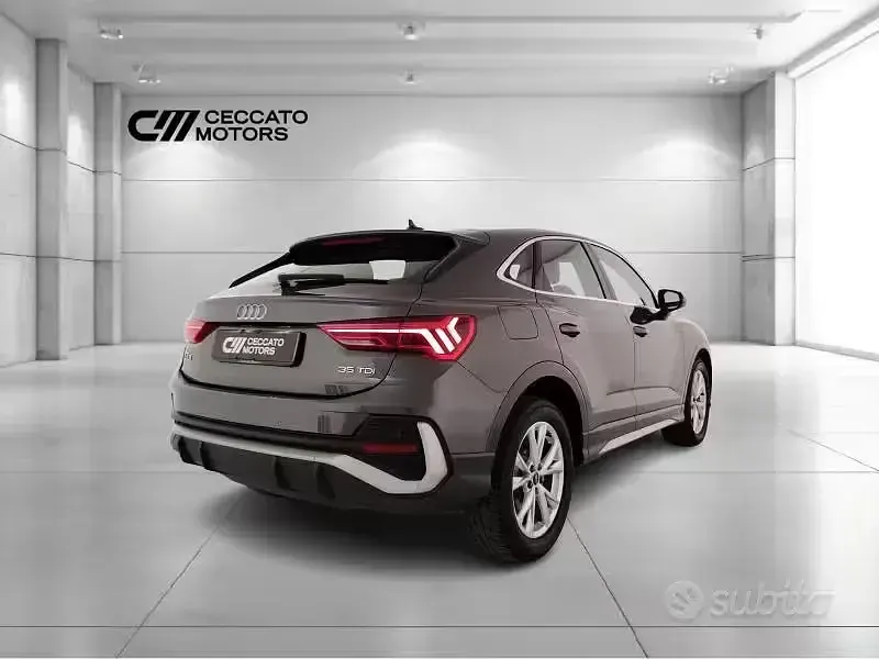 Usata Audi Q3 Sportback S-Line 150 CV (110 kW) 2024 Grigio SUV