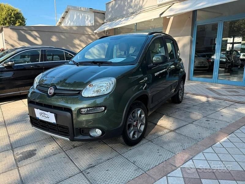 Verde(met.) Usata 2014 Fiat Panda 4x4 Due volumi | 10.900 € (Ottimo prezzo) - Immagine 1/4