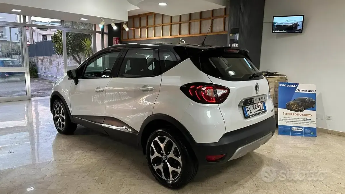 Usata Renault Captur Zen 110 CV (80 kW) 2017 Bianco SUV