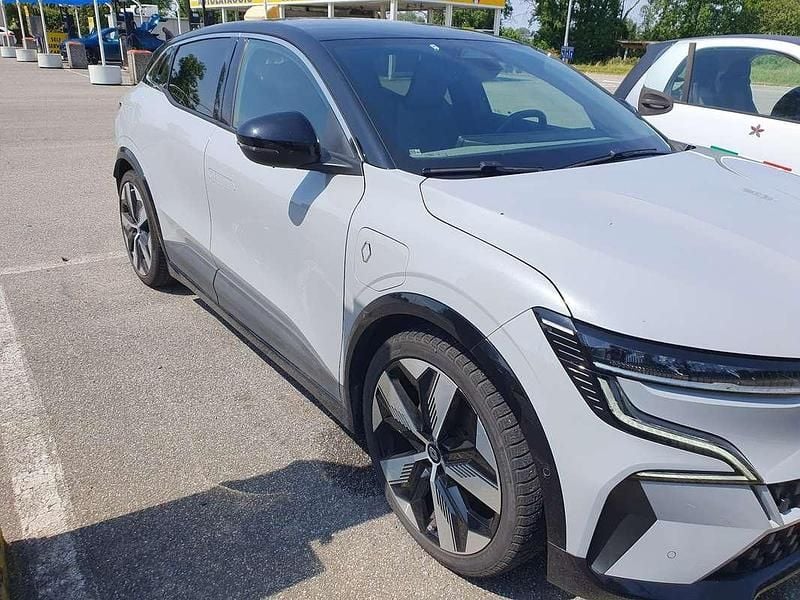 Usata 2022 Renault Megane E-Tech Techno Berlina | 22.900 € (Buon prezzo) - Immagine 1/4