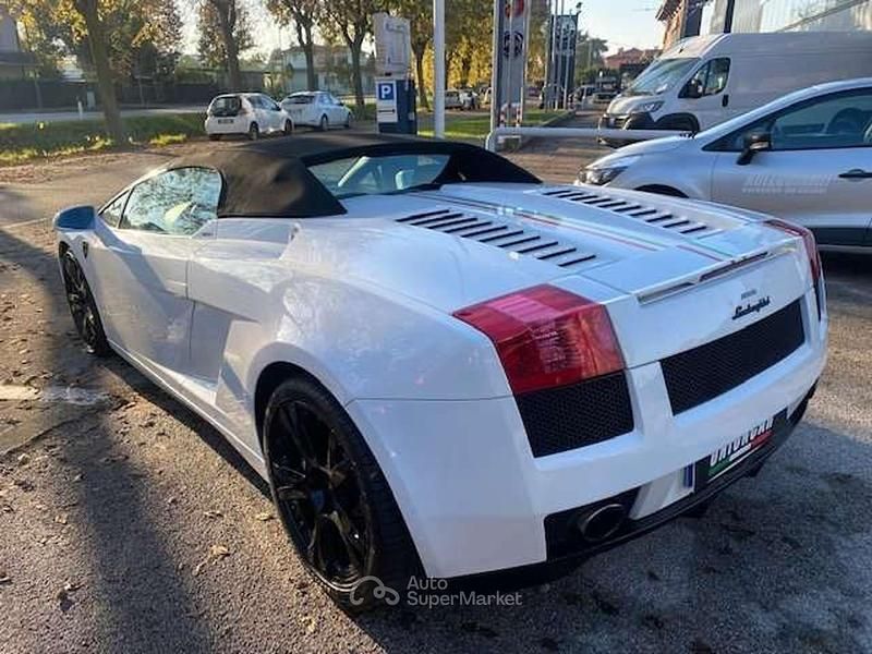 Usata Lamborghini Gallardo 520 CV (382 kW) 2008 Bianco Cabrio