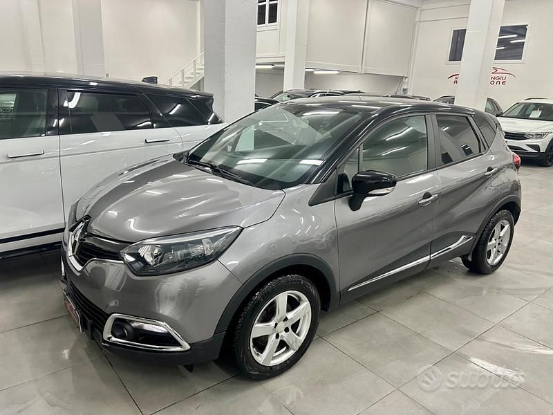 Usata Renault Captur 90 CV (66 kW) 2015 Grigio SUV