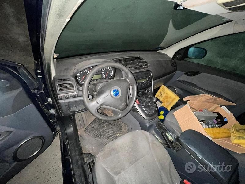 Usata Fiat Croma 120 CV (88 kW) 2006 Blu Station wagon