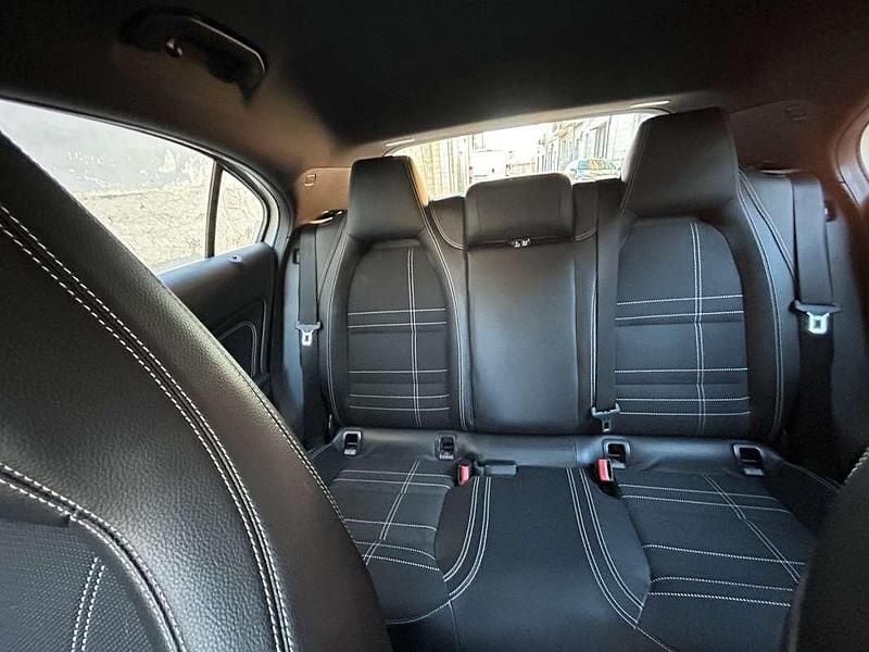 Usata Mercedes A180 109 CV (80 kW) 2013 Berlina