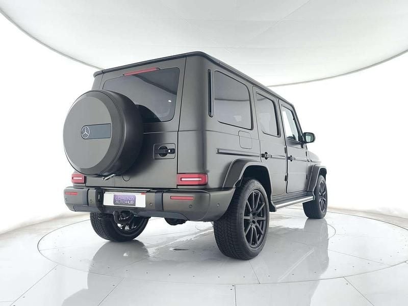 Begagnad Mercedes G500 Premium 421 HK (309 kW) 2021 Brun SUV