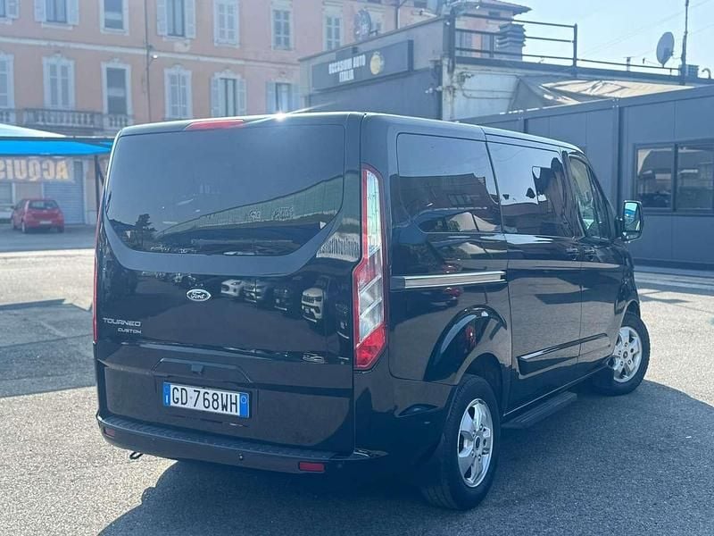 Usata Ford Tourneo Custom 170 CV (125 kW) 2017 Nero Furgone