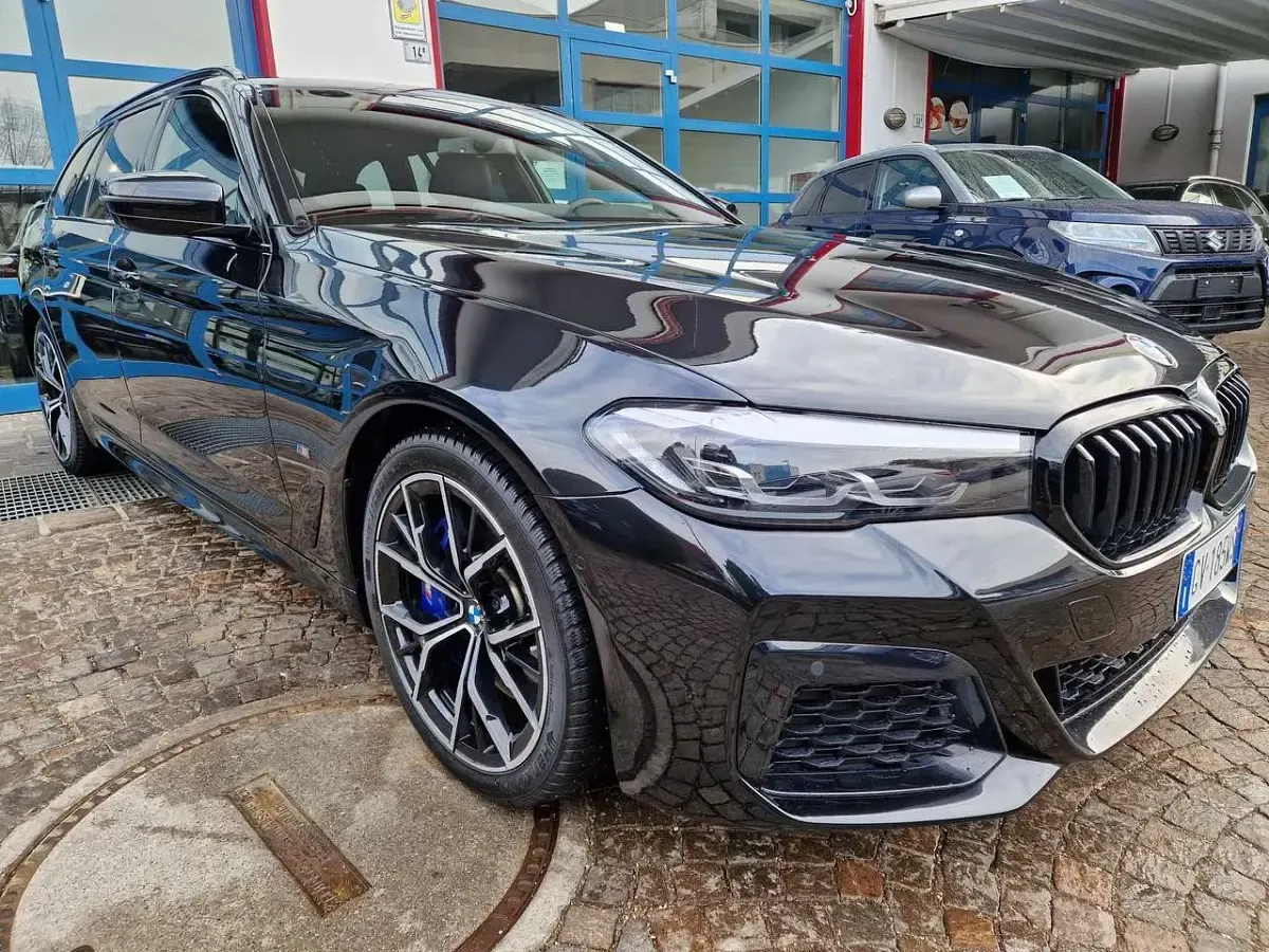 Usata BMW 530 M Sport 286 CV (210 kW) 2021 Black sapphire metallic Station wagon