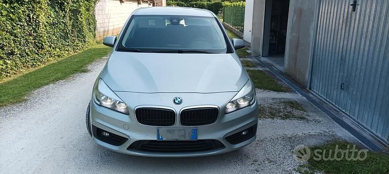 Grigio Usata 2018 BMW 216 Active Tourer Monovolume | 16.000 € (Buon prezzo) - Immagine 1/4