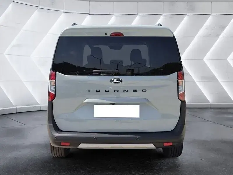 Usata Ford Tourneo Courier Active 126 CV (92 kW) 2024 Grigio Monovolume