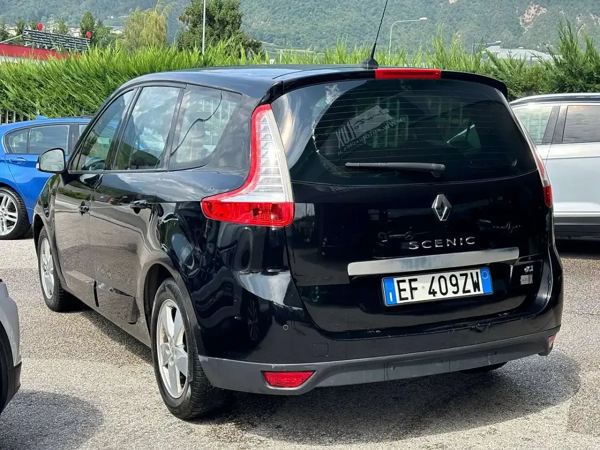 Usata Renault Scénic III Dynamique 110 CV (80 kW) 2010 Nero Monovolume