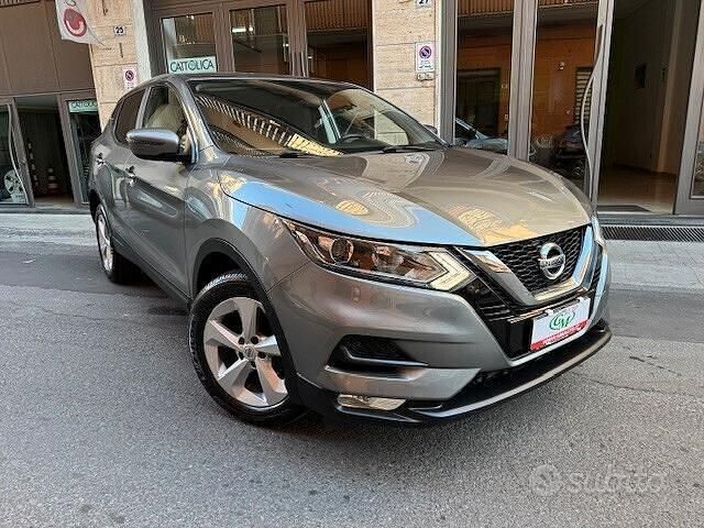 Usata Nissan Qashqai Acenta 116 CV (85 kW) 2019 Grigio SUV