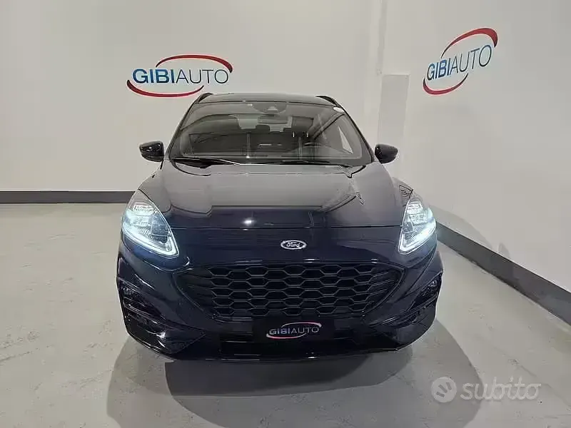 Usata Ford Kuga ST-Line X 225 CV (165 kW) 2023 Blu scuro SUV