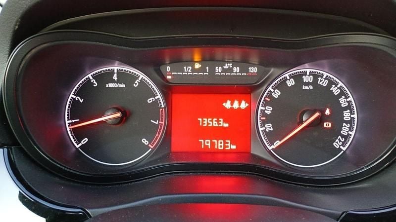 Usado Opel Corsa 75 CV (55 kW) 2018 Gris Utilitario