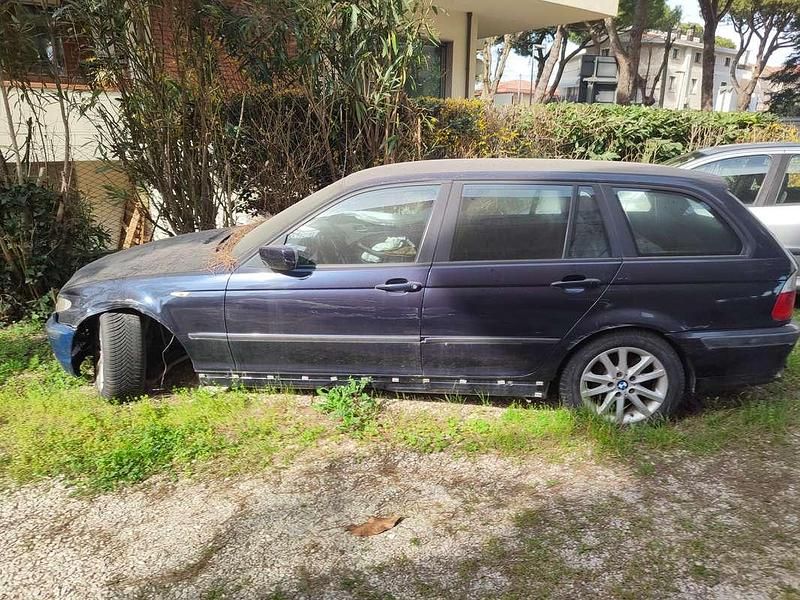 Usata BMW 320 150 CV (110 kW) 2004 Blu/azzurro Station wagon