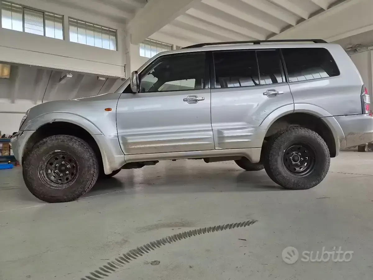 Usata Mitsubishi Pajero 165 CV (121 kW) 2001 SUV