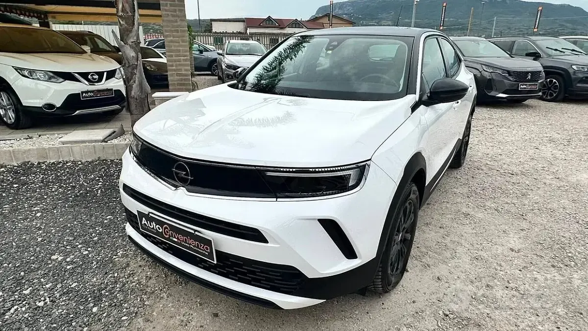 Usata Opel Mokka 110 CV (80 kW) 2022 Bianco SUV