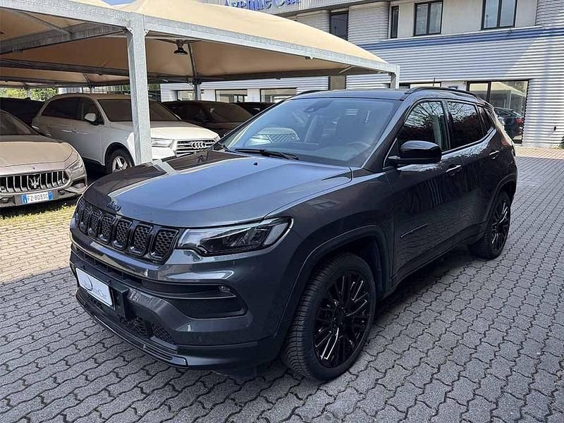 Usata Jeep Compass Night Eagle 131 CV (96 kW) 2022 Grigio / metallizzato SUV