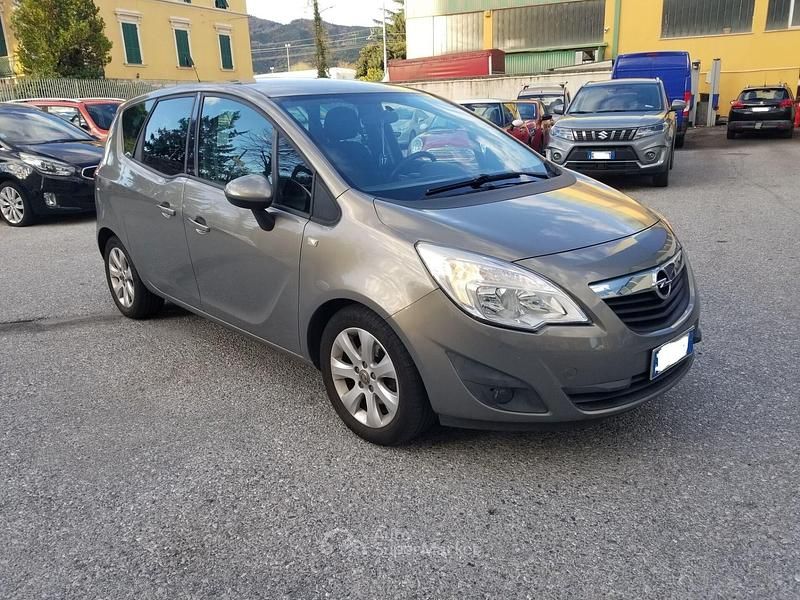 Usata Opel Meriva Cosmo 95 CV (69 kW) 2012 Grigio Monovolume