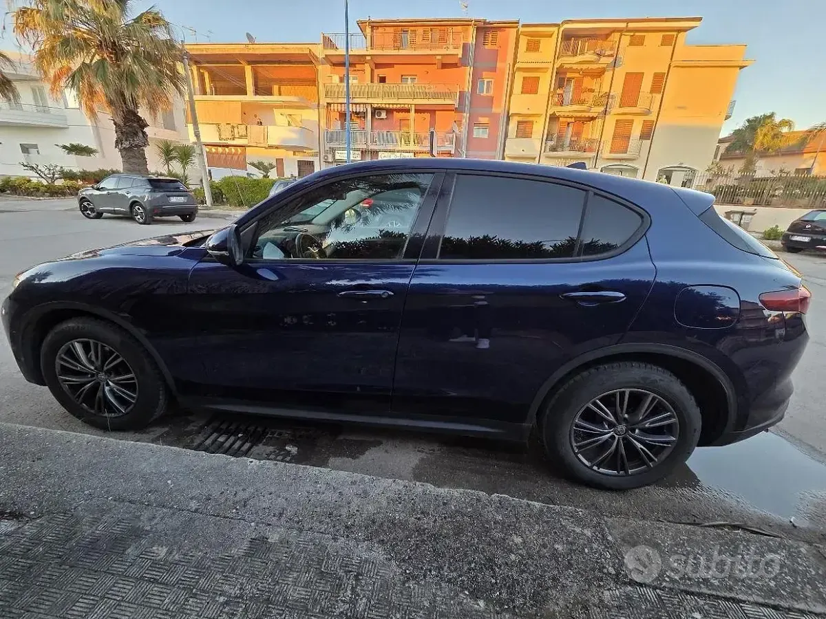 Usata Alfa Romeo Stelvio 179 CV (131 kW) 2017 Blu SUV