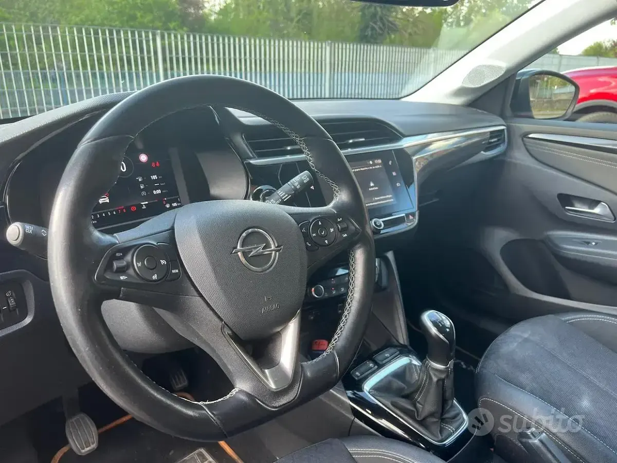 Usata Opel Corsa Elegance 101 CV (74 kW) 2021 Utilitaria