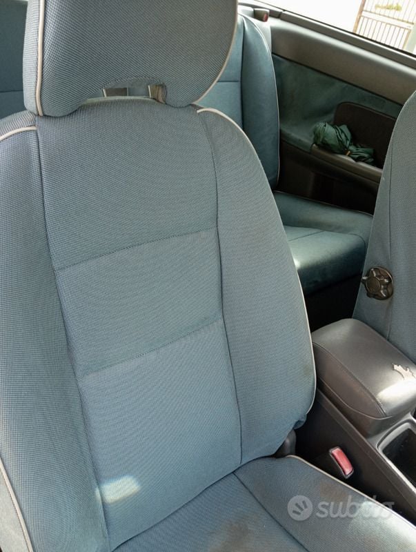 Usata Volvo C30 101 CV (74 kW) 2009 Nero Utilitaria