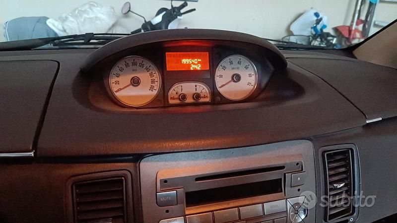 Usata Lancia Musa 2007 Grigio Monovolume