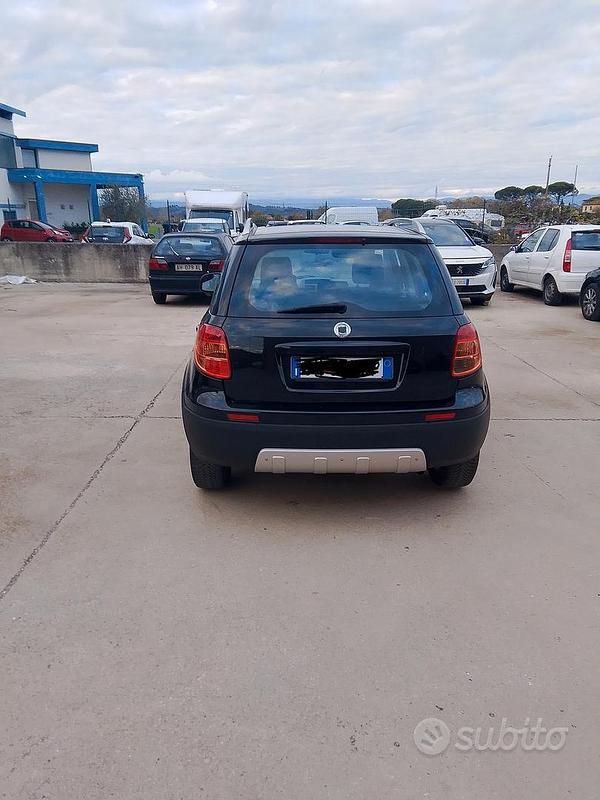 Usata Fiat Sedici Dynamic 107 CV (78 kW) 2007 Nero SUV