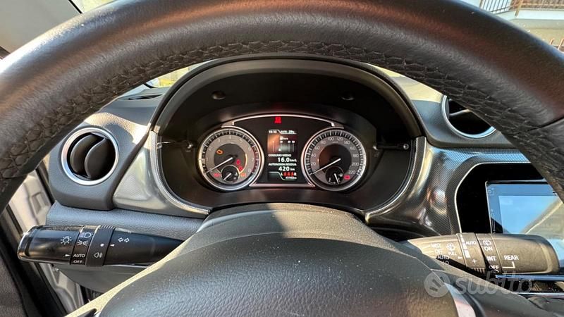 Usata Suzuki Vitara 140 CV (102 kW) 2022 Grigio SUV