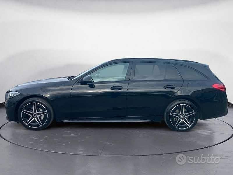 Usata Mercedes E300 Premium 204 CV (150 kW) 2022 Nero Station wagon