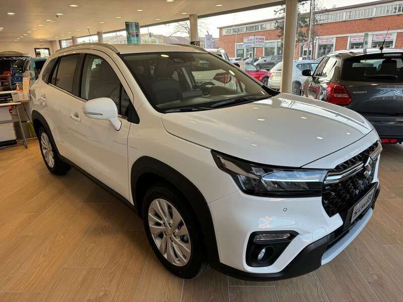 Usata Suzuki SX4 S-Cross 129 CV (94 kW) 2024 Bianco santorini SUV