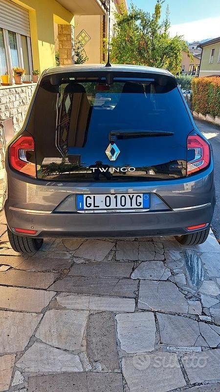 Usata Renault Twingo Urban Night 60 kW (82 CV) 2022 Utilitaria