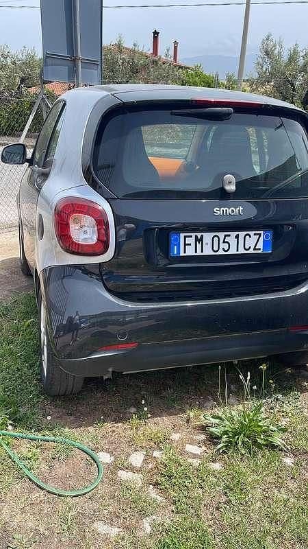 Nero Usata 2016 Smart ForFour Passion Utilitaria | 9000 € (Buon prezzo) - Immagine 1/4
