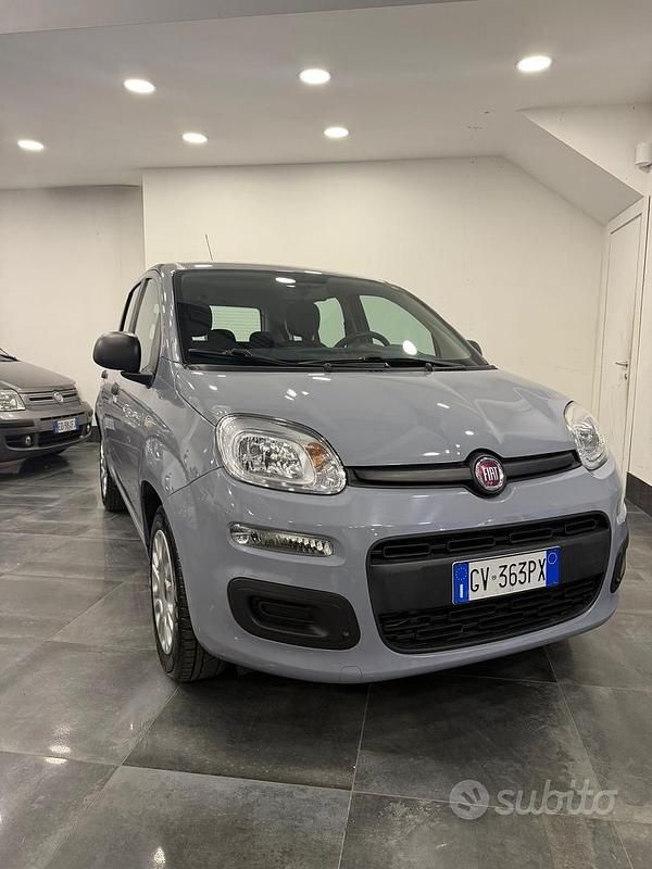 Usata Fiat Panda 69 CV (50 kW) 2018 Grigio Utilitaria