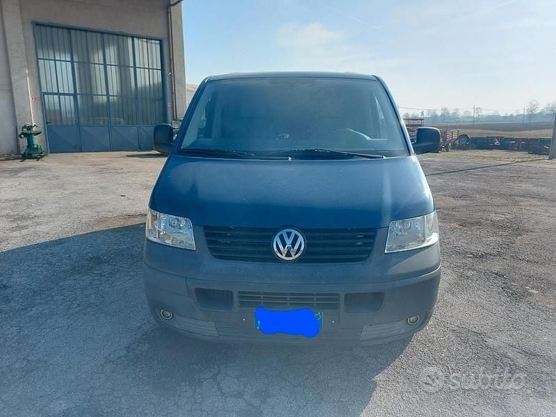 Usata VW Multivan 131 CV (96 kW) 2006 Blu Monovolume