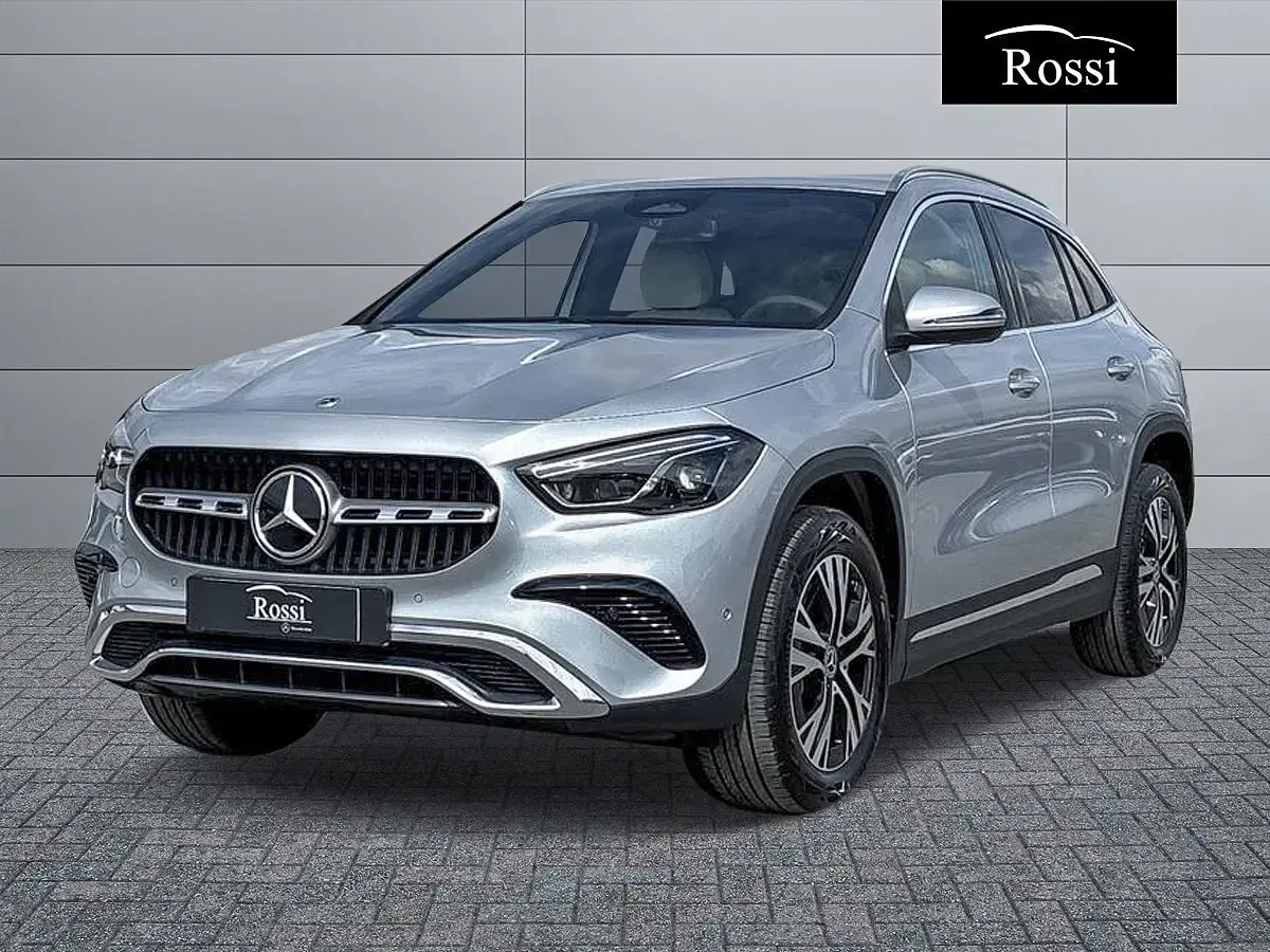 Usata Mercedes GLA180 116 CV (85 kW) 2025 SUV