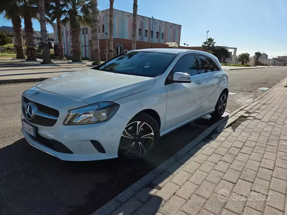 Usata Mercedes 180 Edition 109 CV (80 kW) 2016 Bianco Berlina