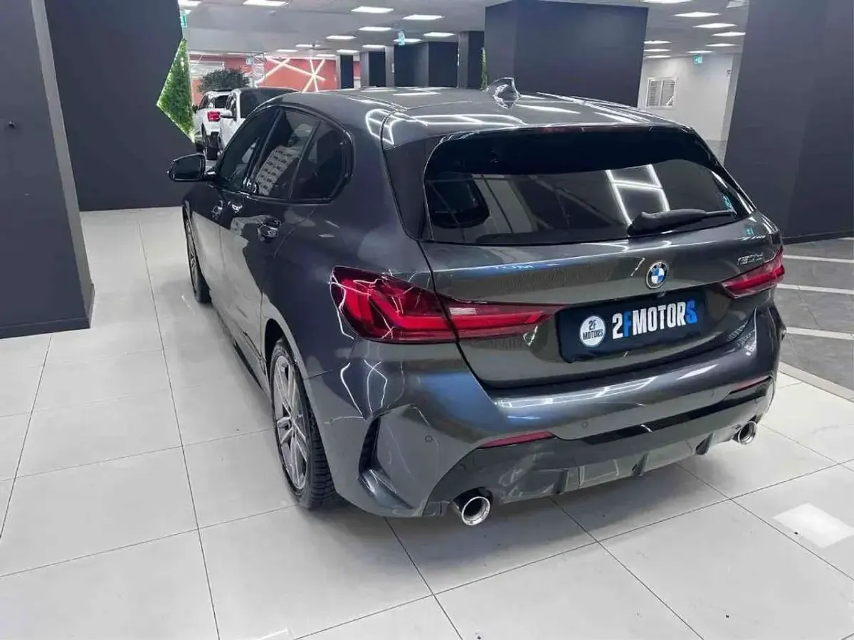 Usata BMW 120 M Sport 190 CV (139 kW) 2021 Grigio Berlina