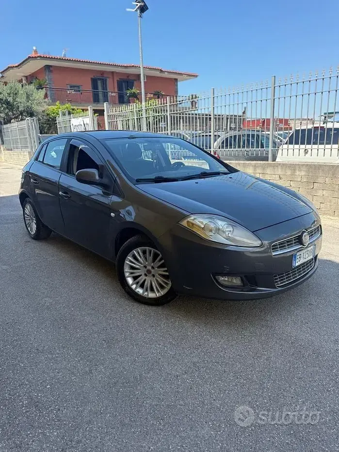 Usata Fiat Bravo Dynamic 105 CV (77 kW) 2010 Utilitaria